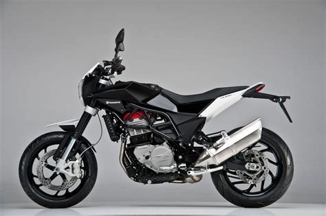 2012 Husqvarna Nuda 900 Review